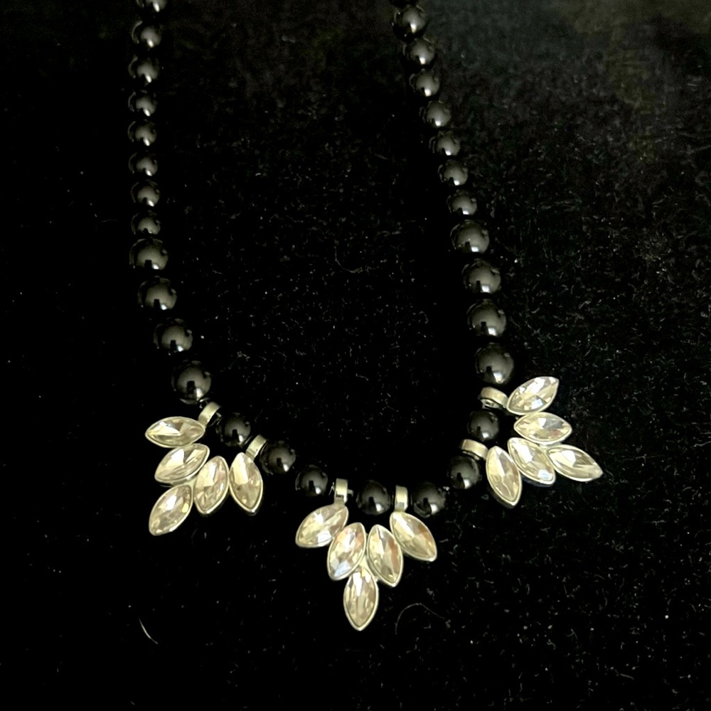 Black bead with bling necklace set